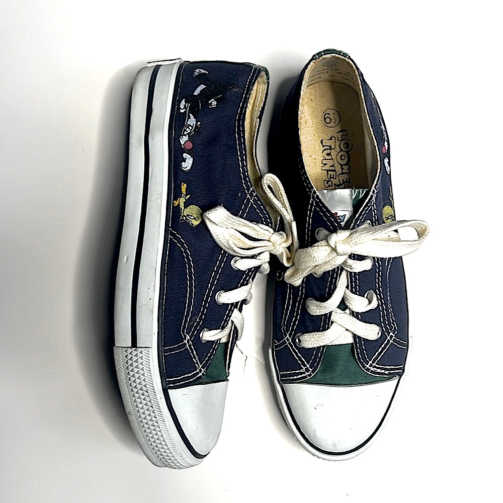 Looney Tunes Women’s Sneakers (Size 6.5)